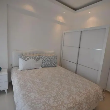 Sun Homes: A Travellers Paradise Apartman